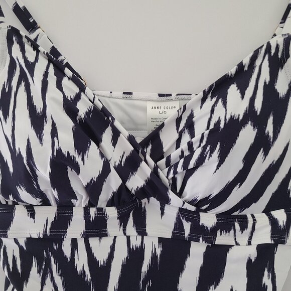 ANNECOLE LIMITED EDITION UPF50 TWIST FRONT UNDERWIRE TANKINI SWIM TOP NAVY-LARGE - Picture 5 of 10